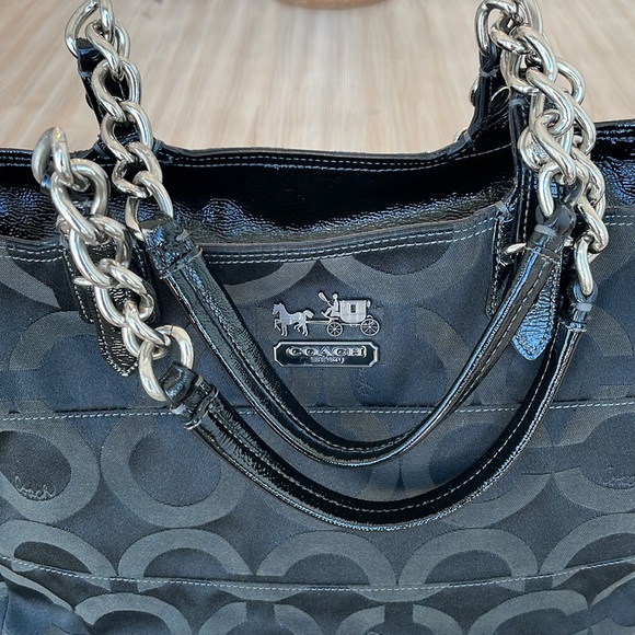 COACH | Madison Op Art Tote - Picture 4 of 13